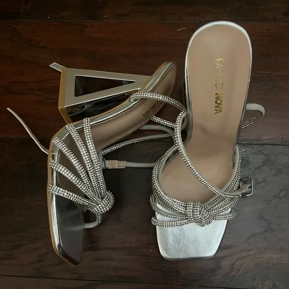 Silver Modern Heels - Picture 4 of 6